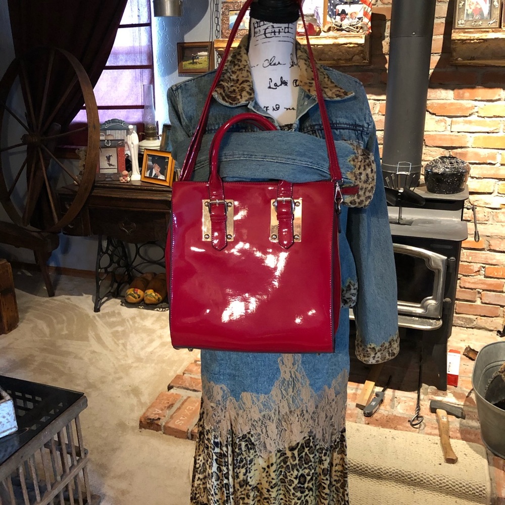 💥CANDY APPLE RED Vegan Patent Leather Purse